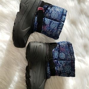Girls boots size 9 toddler